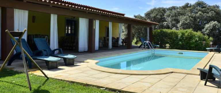 How to Close Your Pool for Winterabc