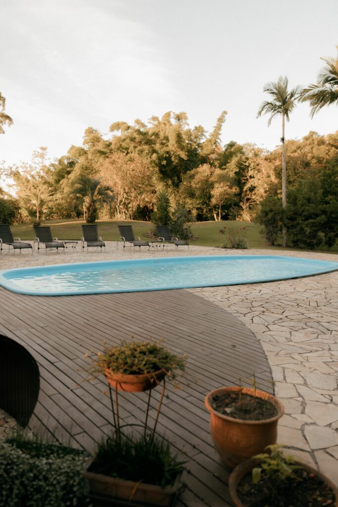 Piscine aluminium rénovée par HOM'RENOV - Oise